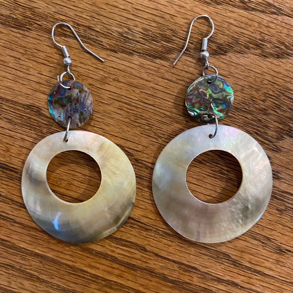 Beautiful shell earrings!
